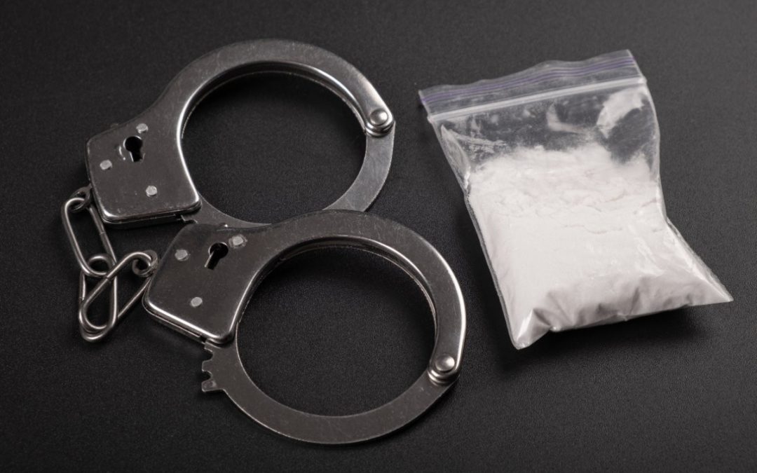 57-godišnjak se bavio preprodajom droge: Policija ga privela nakon pronalaska droge u stanu u kojem je neprijavljeno boravio