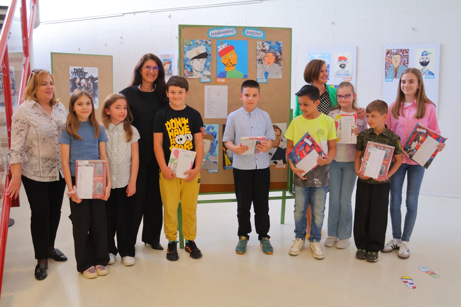 tvorenje izložbe radova (18)