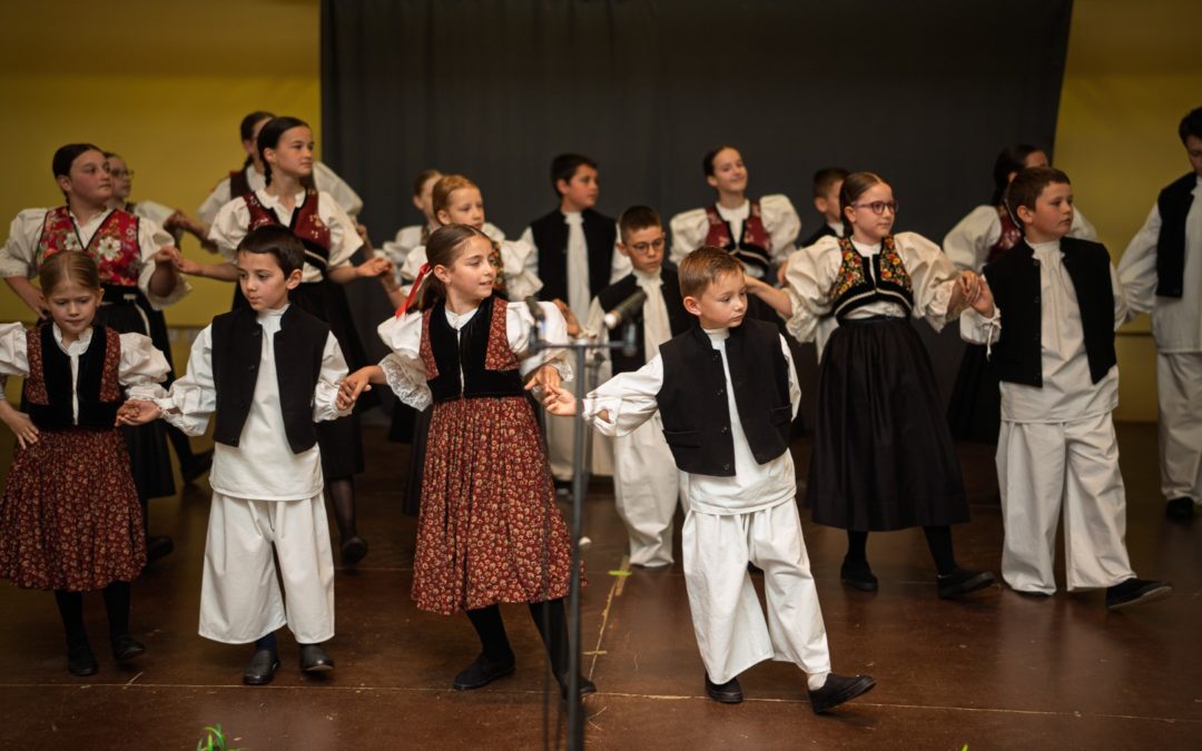 FOTO Donji Vidovec slavio dječji folklor: Održana jubilarna 10. smotra “Majci na dar”