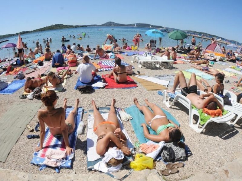 Pržiiiiiiiiii, sunčano i vrlo vruće