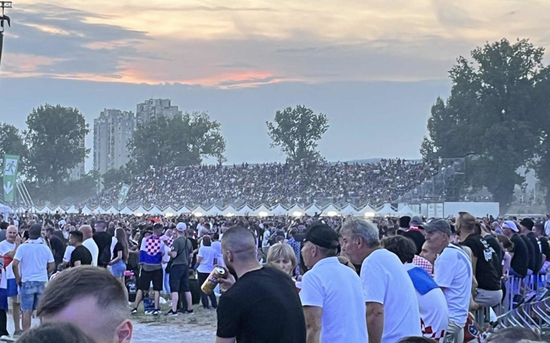 Domoljubni spektakl na Hipodromu: Thompsonov koncert obara sve rekorde posjećenosti