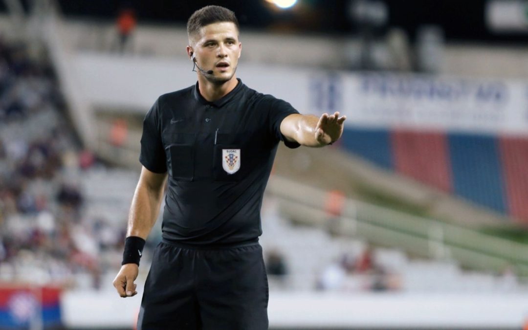 Patrik Kolarić dijeli pravdu na derbiju Rijeke i Dinama