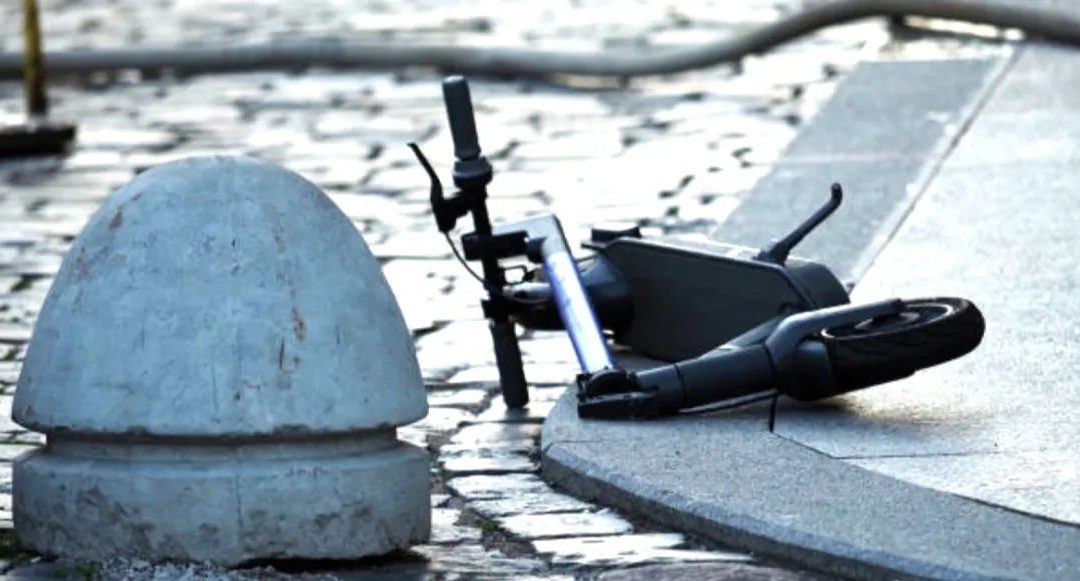 Dijete teško ozlijeđeno nakon pada s električnog romobila
