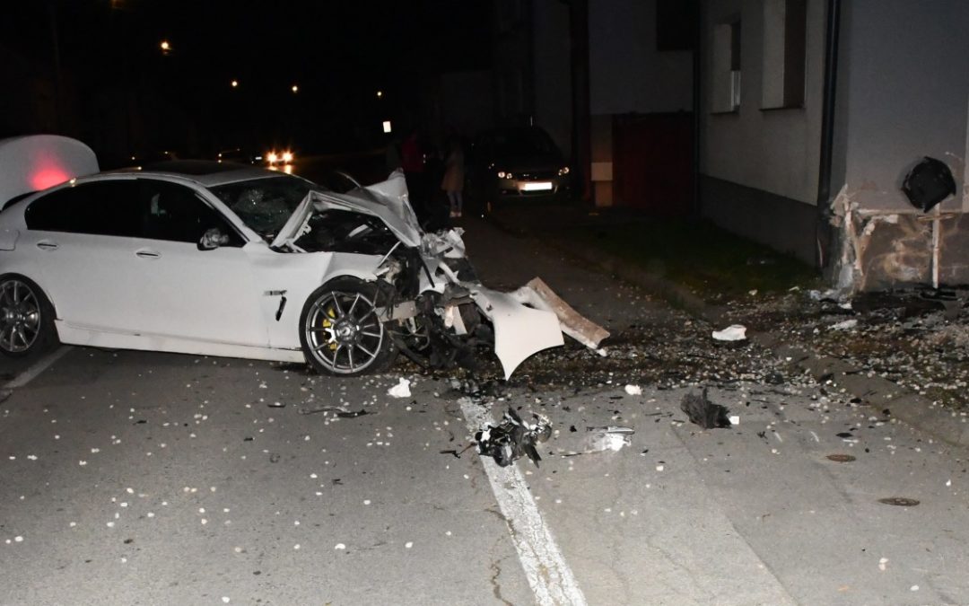 VIDEO Mala Subotica: Vozač bez dozvole i pod utjecajem alkohola probio rampu i zabio se u dvije kuće