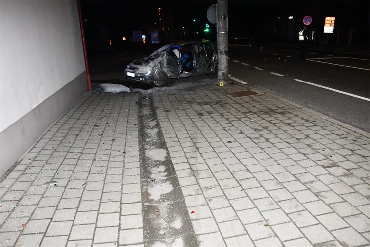 HOROR U NEDELIŠĆU: Vozač (21) bez dozvole i nevezan izazvao sudar, bori se za život u bolnici!