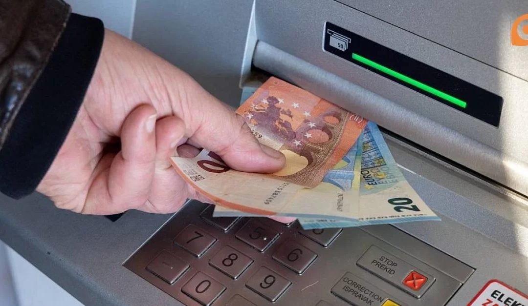 Ravnatelj uhićen jer je podizao novac s računa korisnica staračkog doma