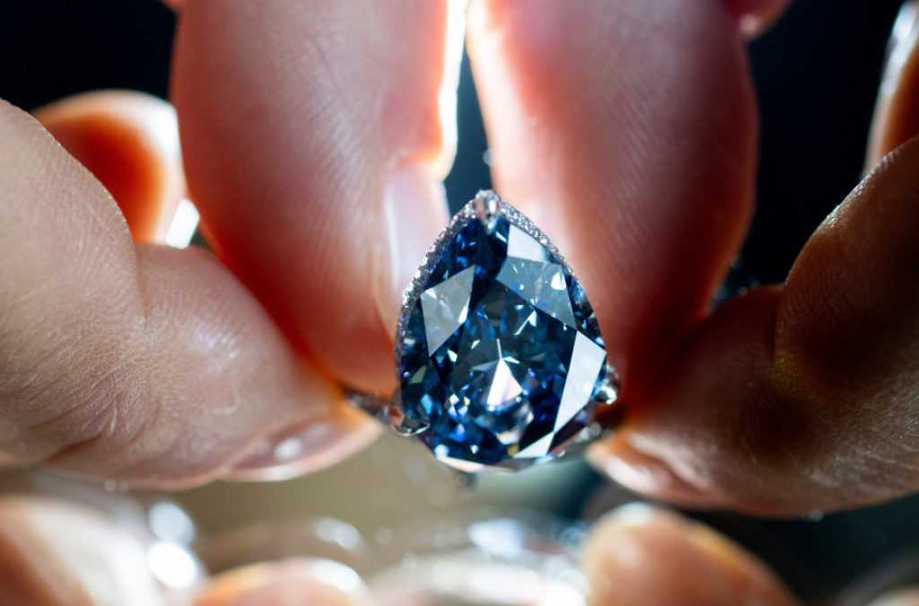 Mellon Blue, dijamant od 9,51 karata na dražbi prodan za 25,6 milijuna dolara