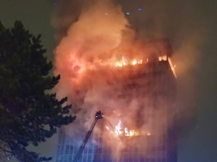 Požar u Vjesnikovu neboderu: Izgorjeli dokumenti Porezne uprave i Ministarstva rada