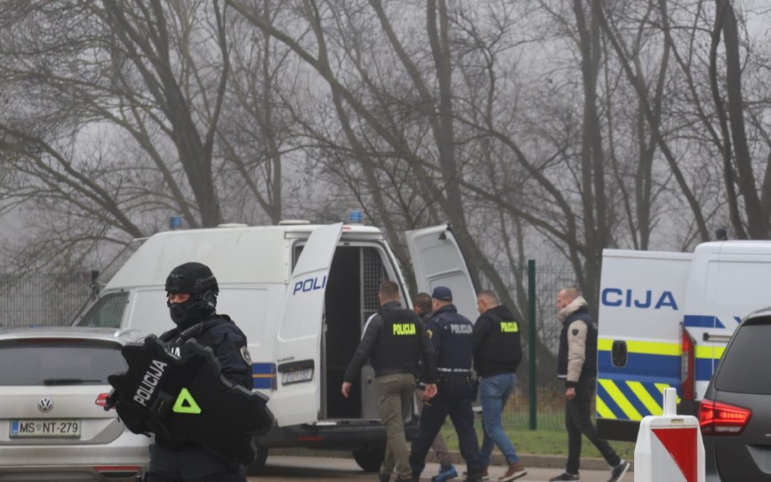 FOTO/VIDEO POLICIJA I DRONOVI NA GRANICI:  Ubojica Josip Oršuš predan hrvatskim vlastima na graničnom prijelazu Petišovci – Mursko Središće