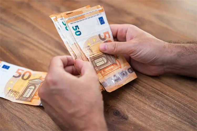 Prosječna neto plaća u Hrvatskoj porasla na 1.552 eura