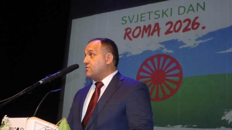 Elvis Kralj otvoreno je poručio da se romskoj djeci sigurno neće pomoći ako se bude zatvaralo oči pred stvarnim problemima u naseljima
