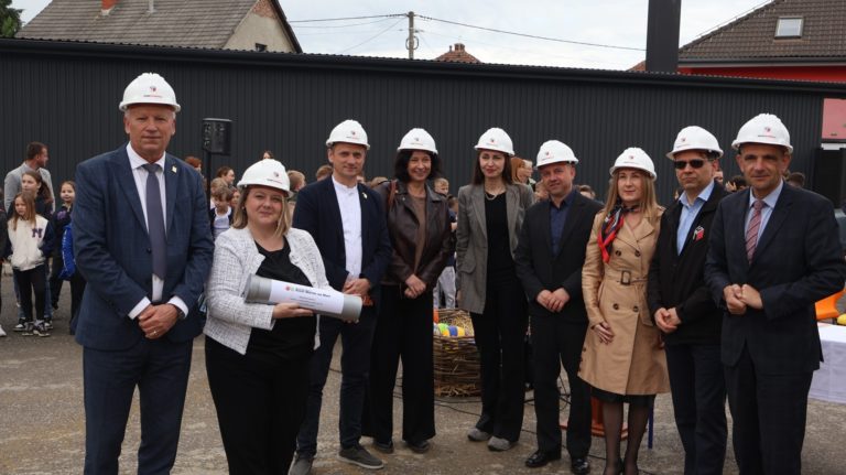 POVIJESNI DAN U SVETOM MARTINU: U temelje nove dvorane položena vremenska kapsula s dječjim snovima