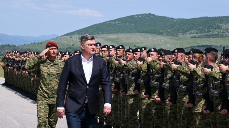 Milanović povukao ručnu i spustio rampu Plenkoviću: Hrvatska vojska neće ići na vojnu paradu u Pariz