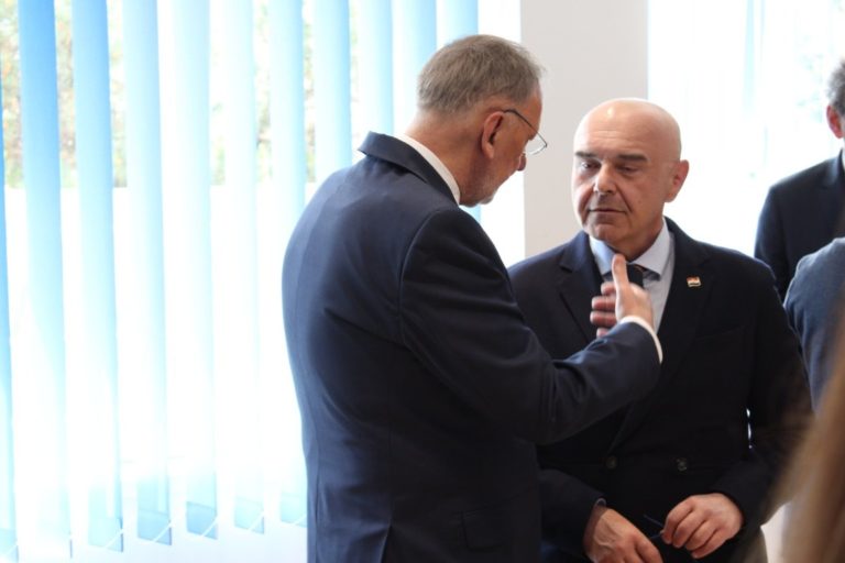 MINISTAR RUŽIĆ U ČAKOVCU: Obiteljski centri postaju ključni stupovi podrške roditeljima i djeci