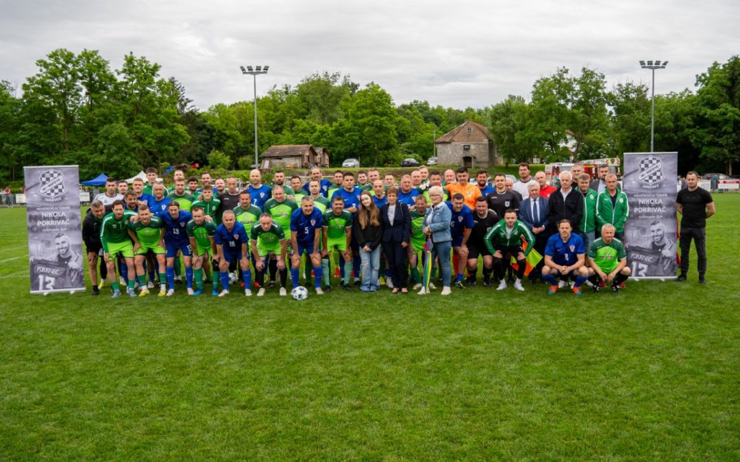FOTO Legende hrvatske reprezentacije gostovale u Jurovcu: Nogometni spektakl za pamćenje
