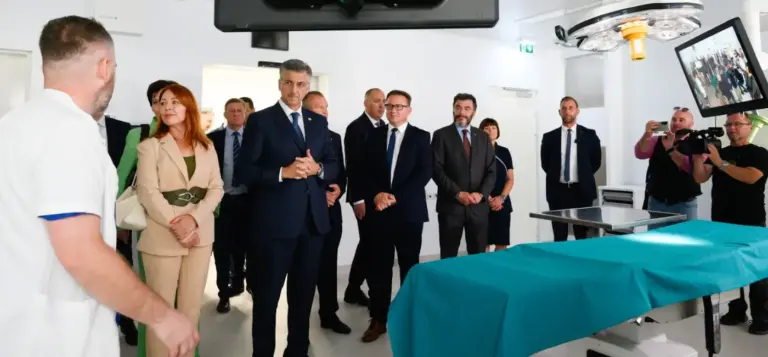 Premijer Andrej Plenković svečano otvorio centralni operacijski blok opće bolnice Varaždin
