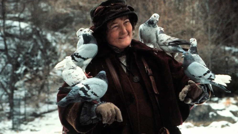 Preminula Brenda Fricker: Odlazak legendarne žene s golubovima iz filma ‘Sam u kući 2’