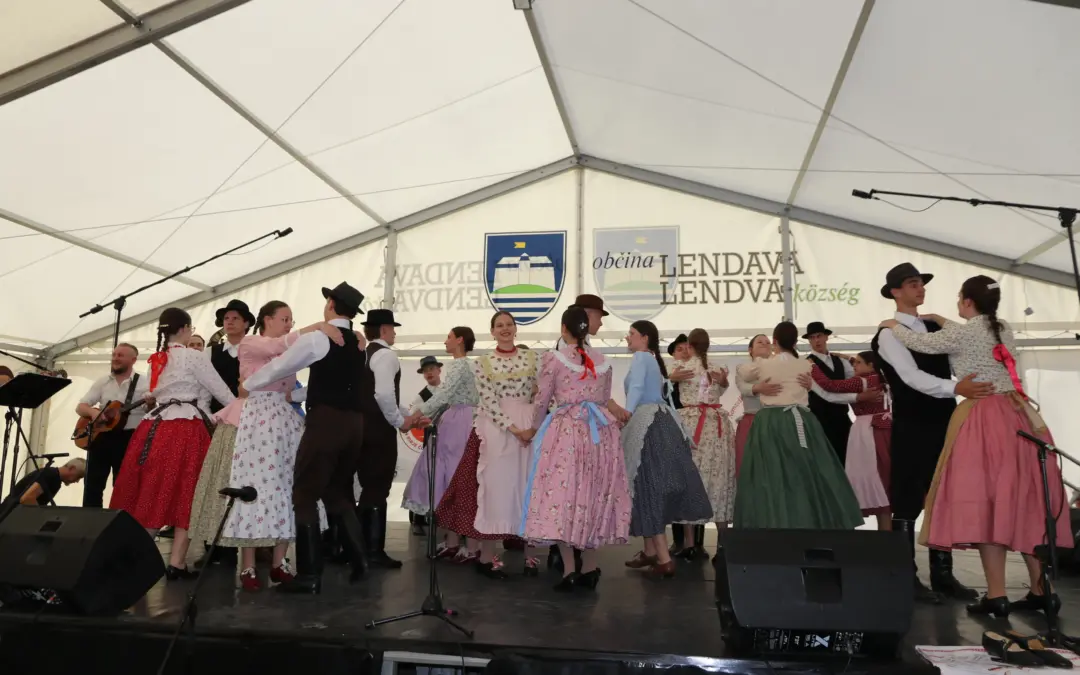 Kultura i običaji povezali regiju: Pogledajte kako je bilo na 15. Međunarodnom folklornom festivalu u Lendavi