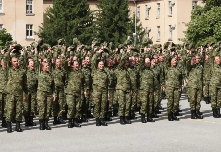Počela obuka trećeg naraštaja: Tisuću ročnika prisegnulo u Požegi, Kninu, Slunju i Vinkovcima