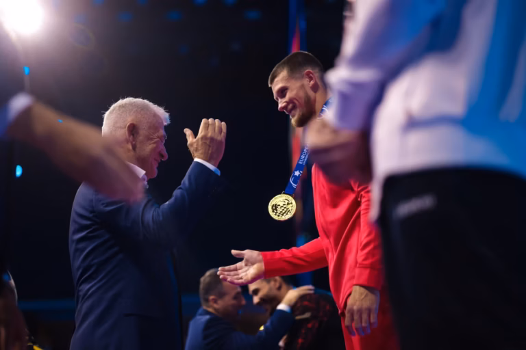 Dvostruki europski prvak: Illia Kovtun pomeo konkurenciju na ručama pred zagrebačkom publikom