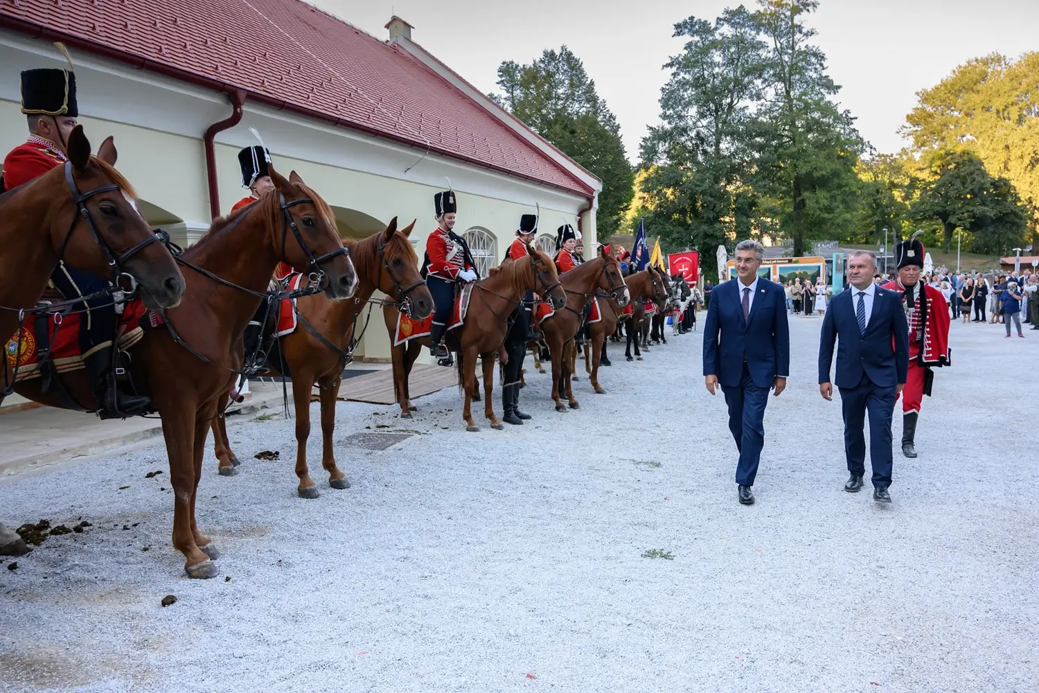 vž (4)