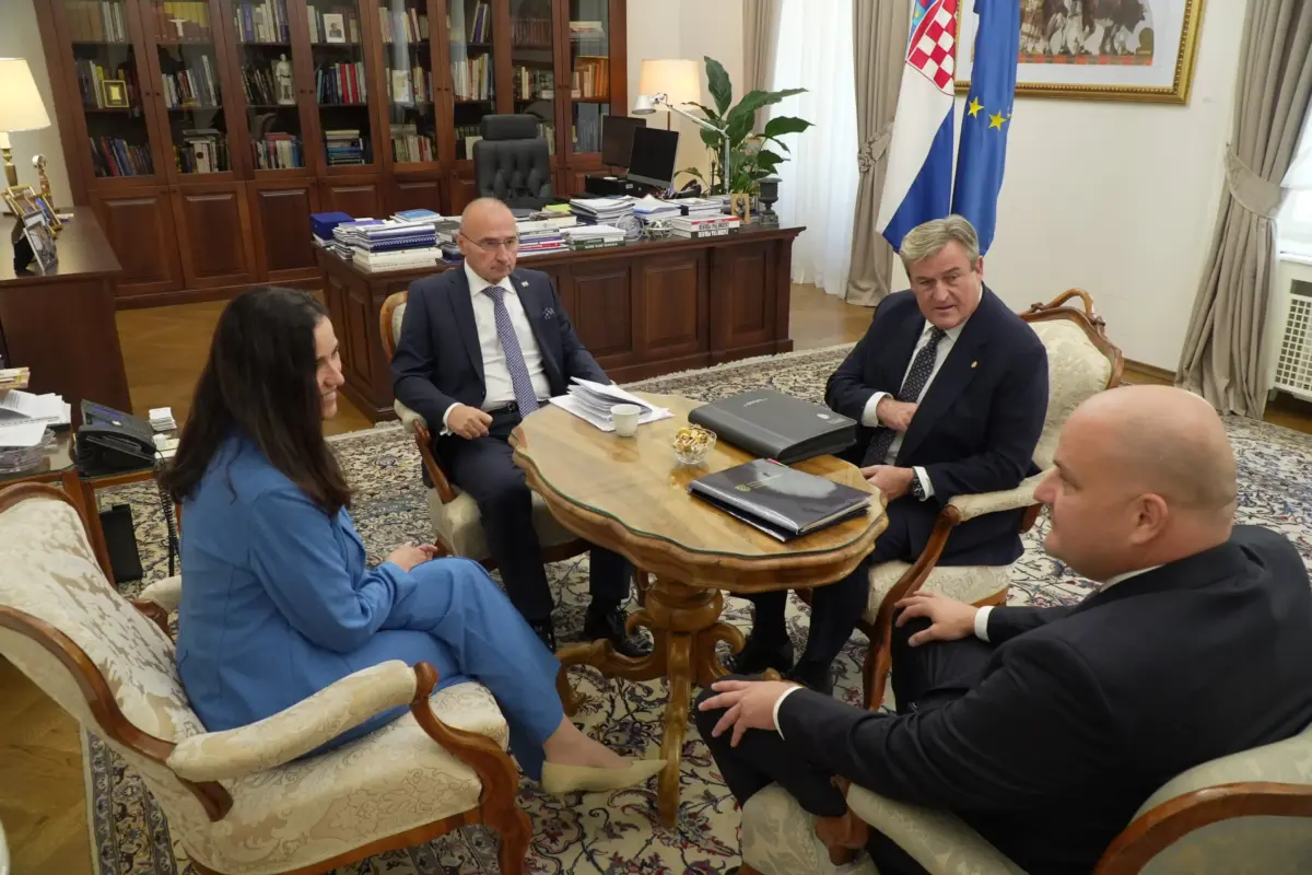 Grlić Radman nakon sastanka s Mađarima: ‘Ostvarili smo zaokret u odnosima, spremni smo testirati JANAF i LNG’